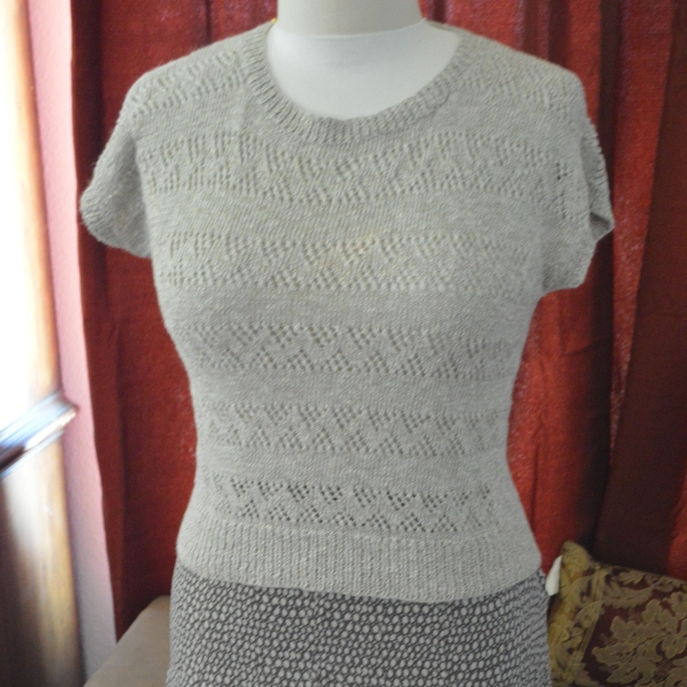 Hand Knitted Sweater - Large - Pale green/tan